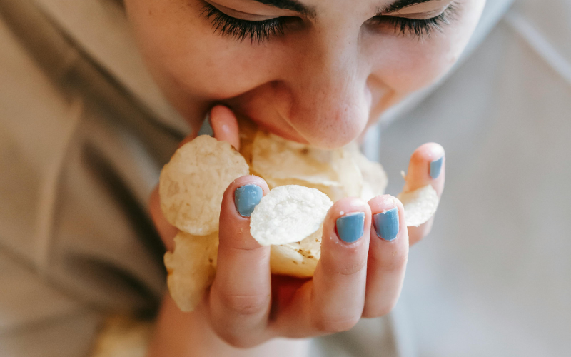 Combating Stress Eating: Practical Strategies for Working Professionals